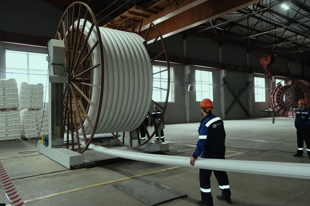 СИБУР обеспечил синтетическими материалами новое трубное производство Группы «ПОЛИПЛАСТИК»