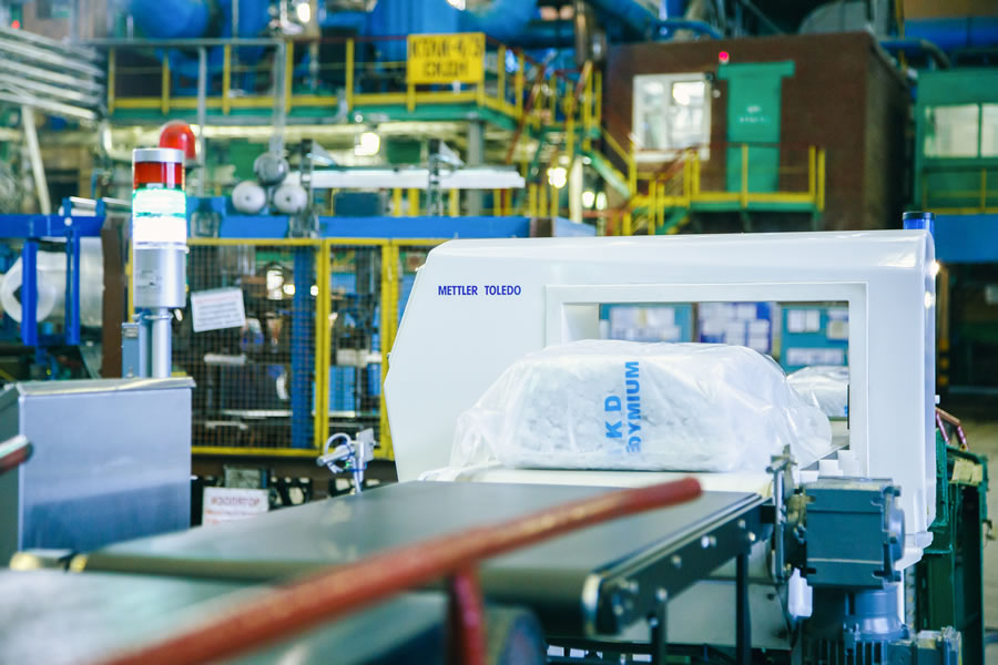 СИБУР оптимизирует технологии и разрабатывает новые марки, которые уже прошли шинную сертификацию по стандарту IATF 16.949. Это значит, что стандарты, процессы работы и производства соответствуют мировым производителям. 