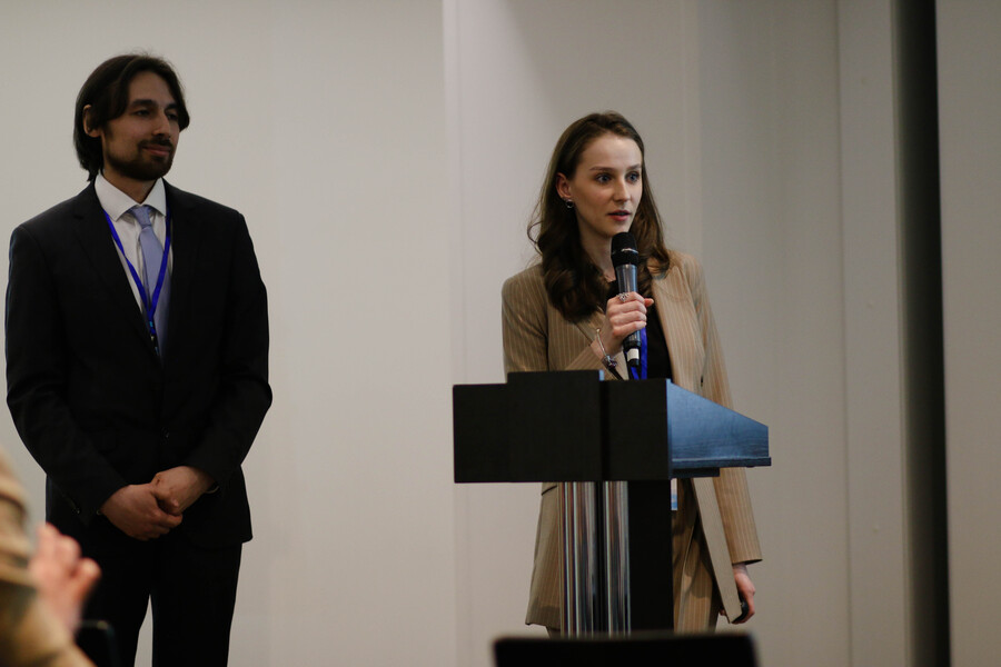 Специалисты технического сервиса СИБУРа Яна Хилько и Алексей Бушмелев поделились примерами того, как СИБУР помогает с выбором оборудования и настройкой производственных линий, консультирует по текущему марочному ассортименту и не только. 