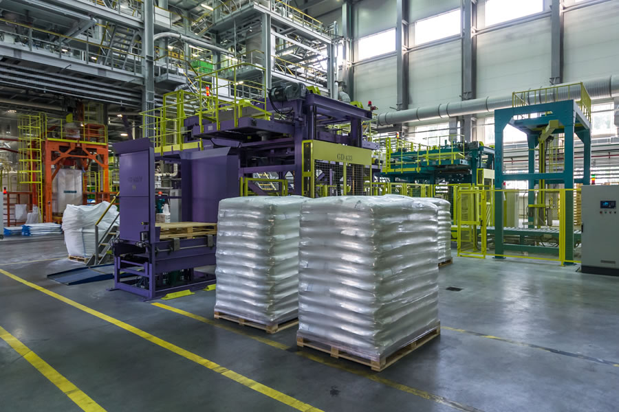 СИБУР может предложить расширенный сервис, используя инфраструктуру и разветвленную товаропроводящую сеть, подбирая эффективные решения в упаковке и финансовых инструментах. 