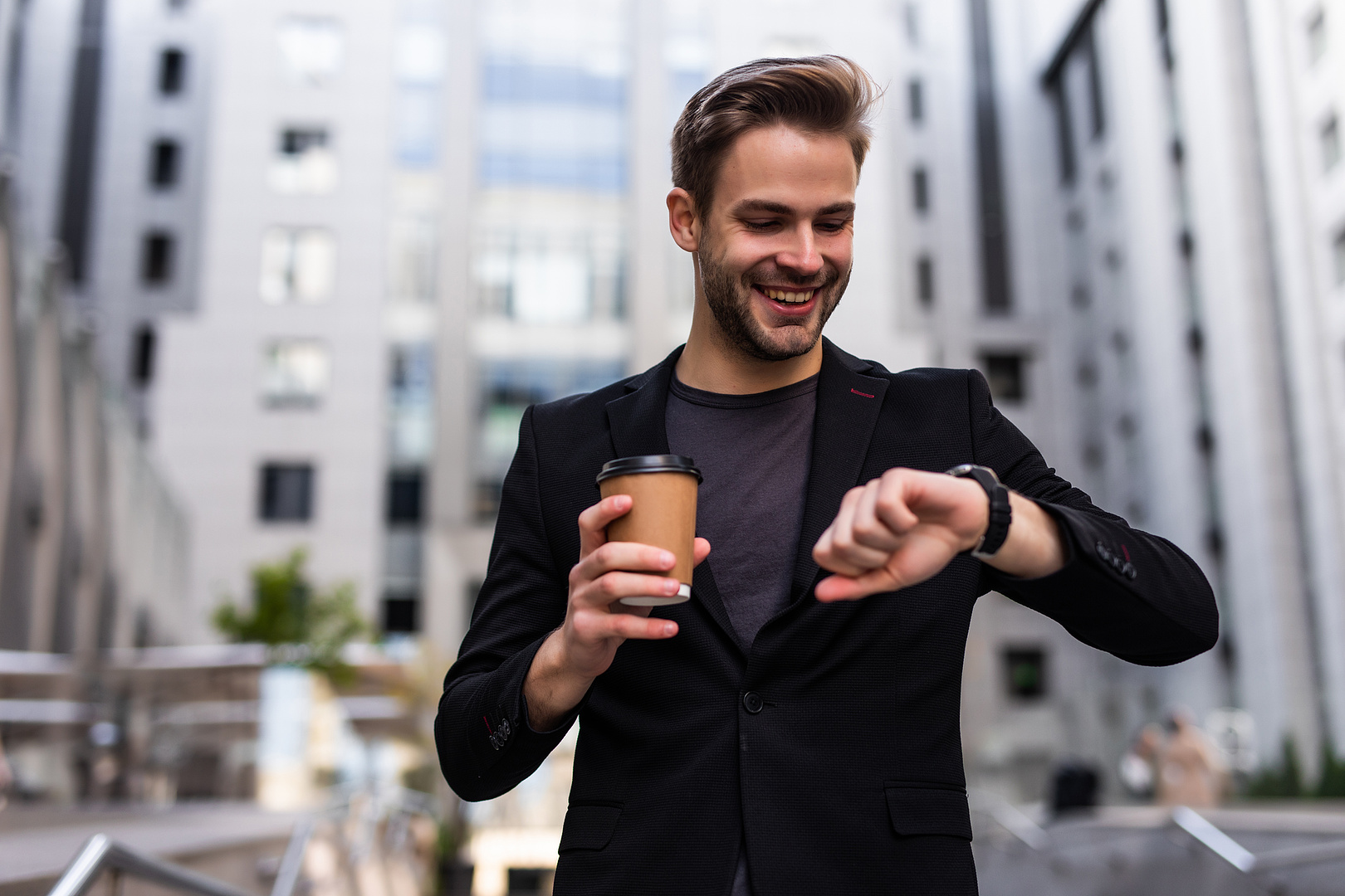 В СИБУРе отмечают, что современный ритм жизни и потребление «на ходу» стимулирует рост потребления порционных упаковок (легких, удобных, с функцией многоразового открывания). 