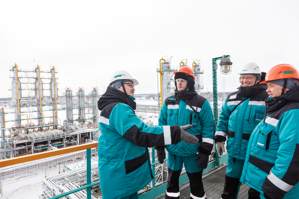 Объединение команд и совместная реализация продукции позволят не только сохранить имеющийся уровень сервиса, но и достичь новых результатов с учетом возможностей объединенной команды и ресурсов объединенной компании. 