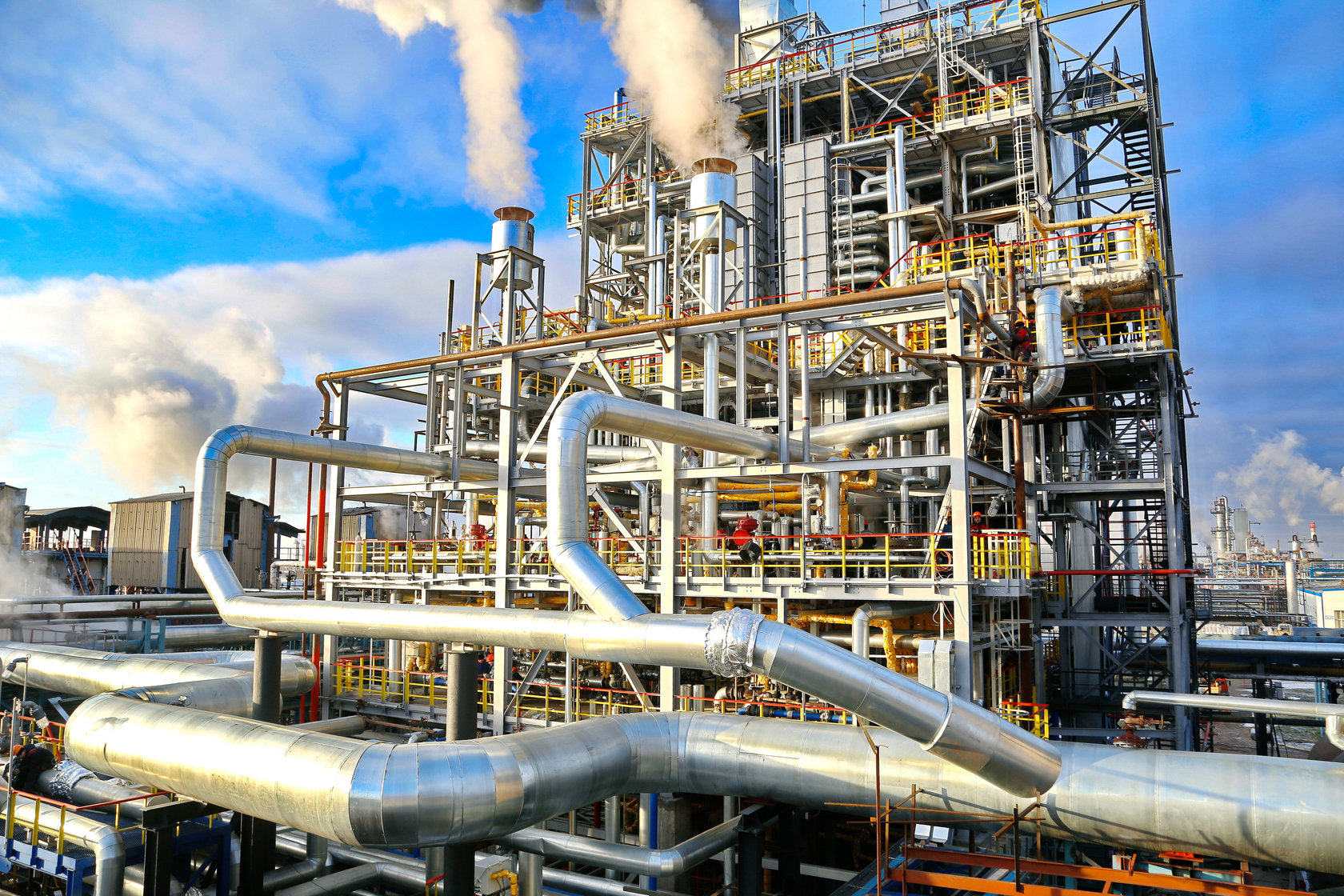 «На «Казаньоргсинтезе» есть небольшое производство катализаторов. Один из катализаторов для производства полиэтилена мы уже в 2022 году не только разработали, но и масштабировали, провели опытно-промышленные испытания». 