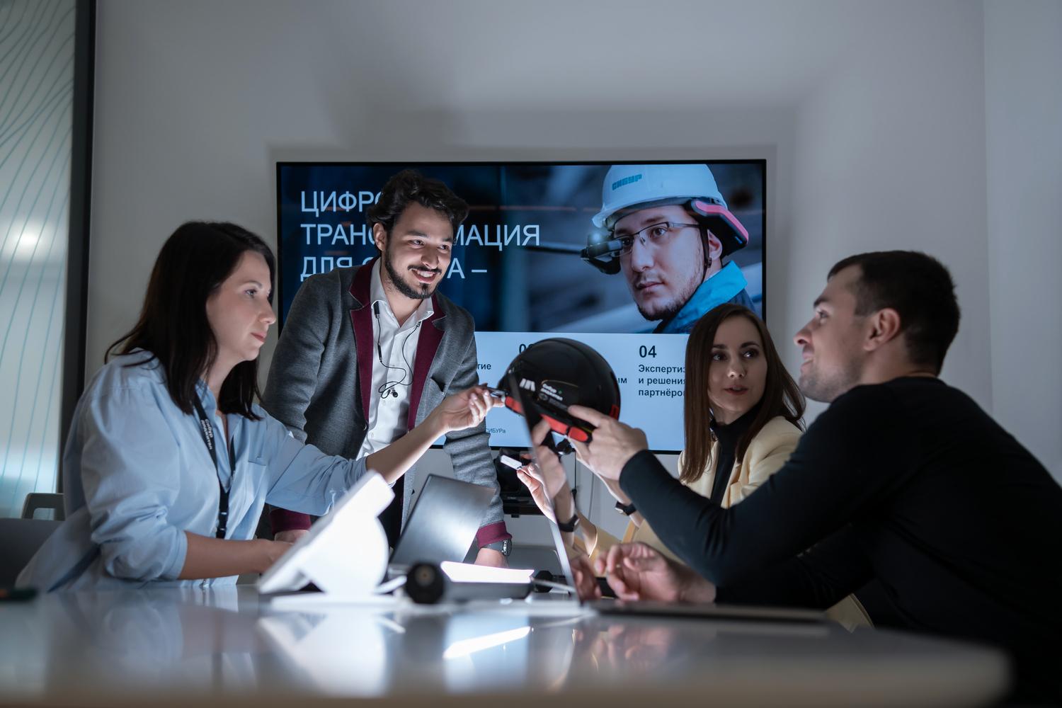 На текущий момент благодаря цифровым инструментам развития экспортных продаж партнеры СИБУРа уже реализовали 9 отгрузок в 6 разных географий общим объемом более 150 тонн. 